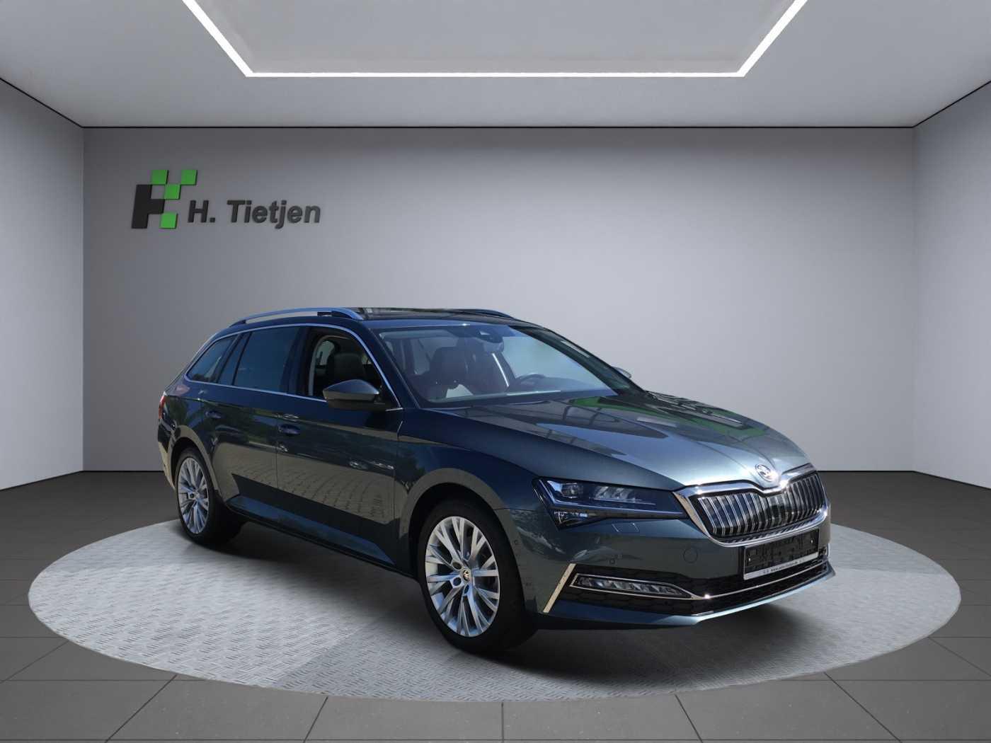 SKODA SUPERB • Combi
