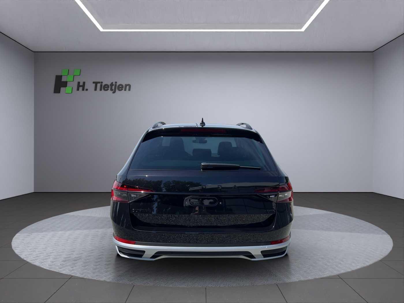SKODA SUPERB • Combi