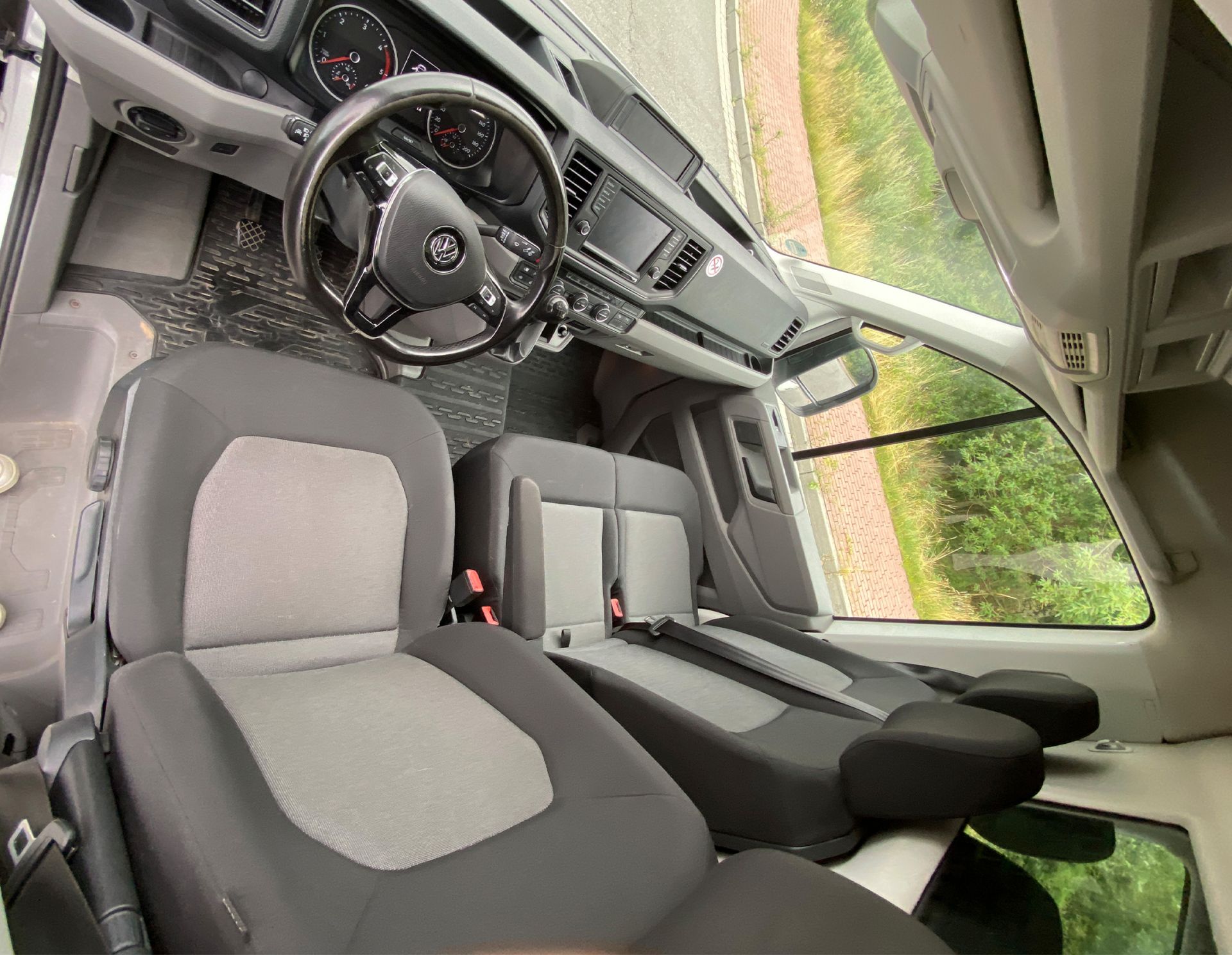 VW CRAFTER • Transporter