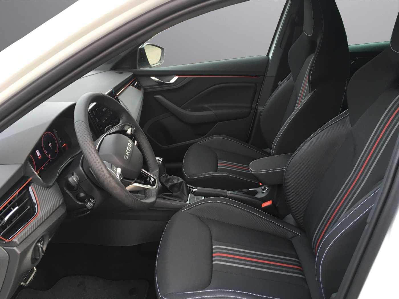 SKODA SCALA • Combi
