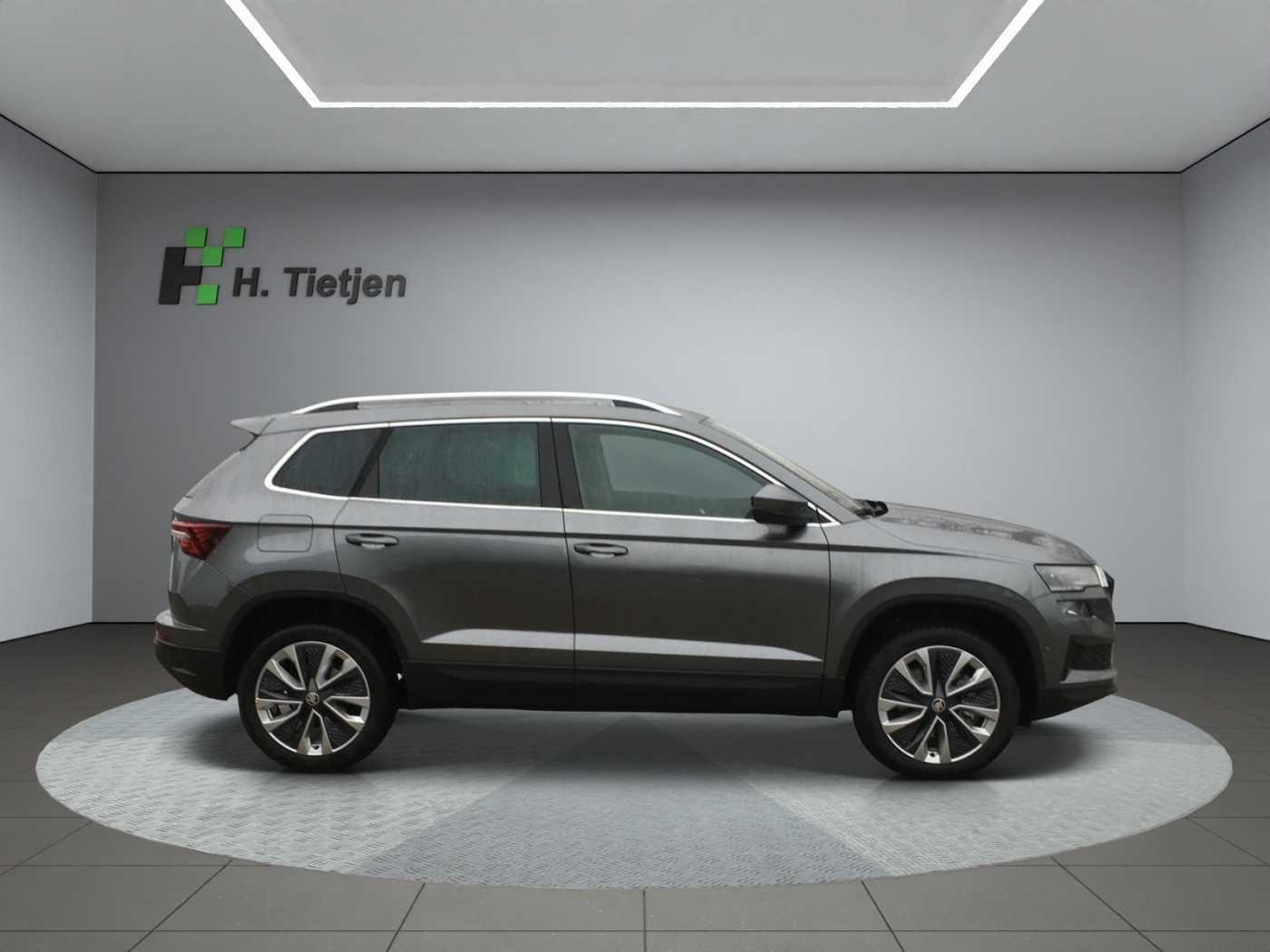 SKODA KAROQ • SUV