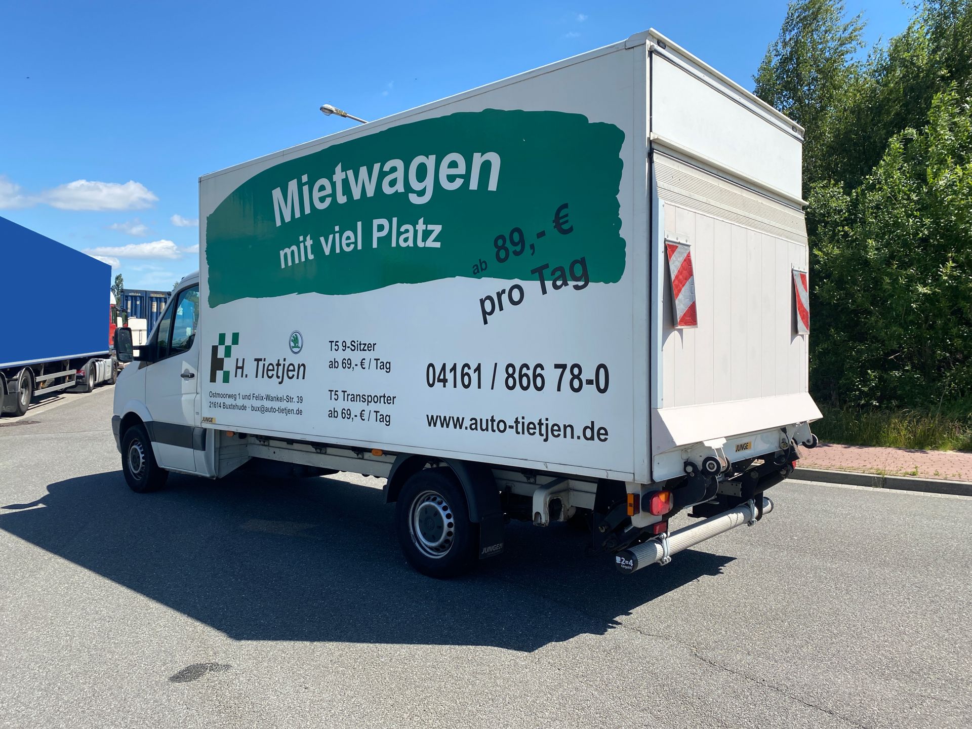 VW CRAFTER • LKW geschl. Kasten