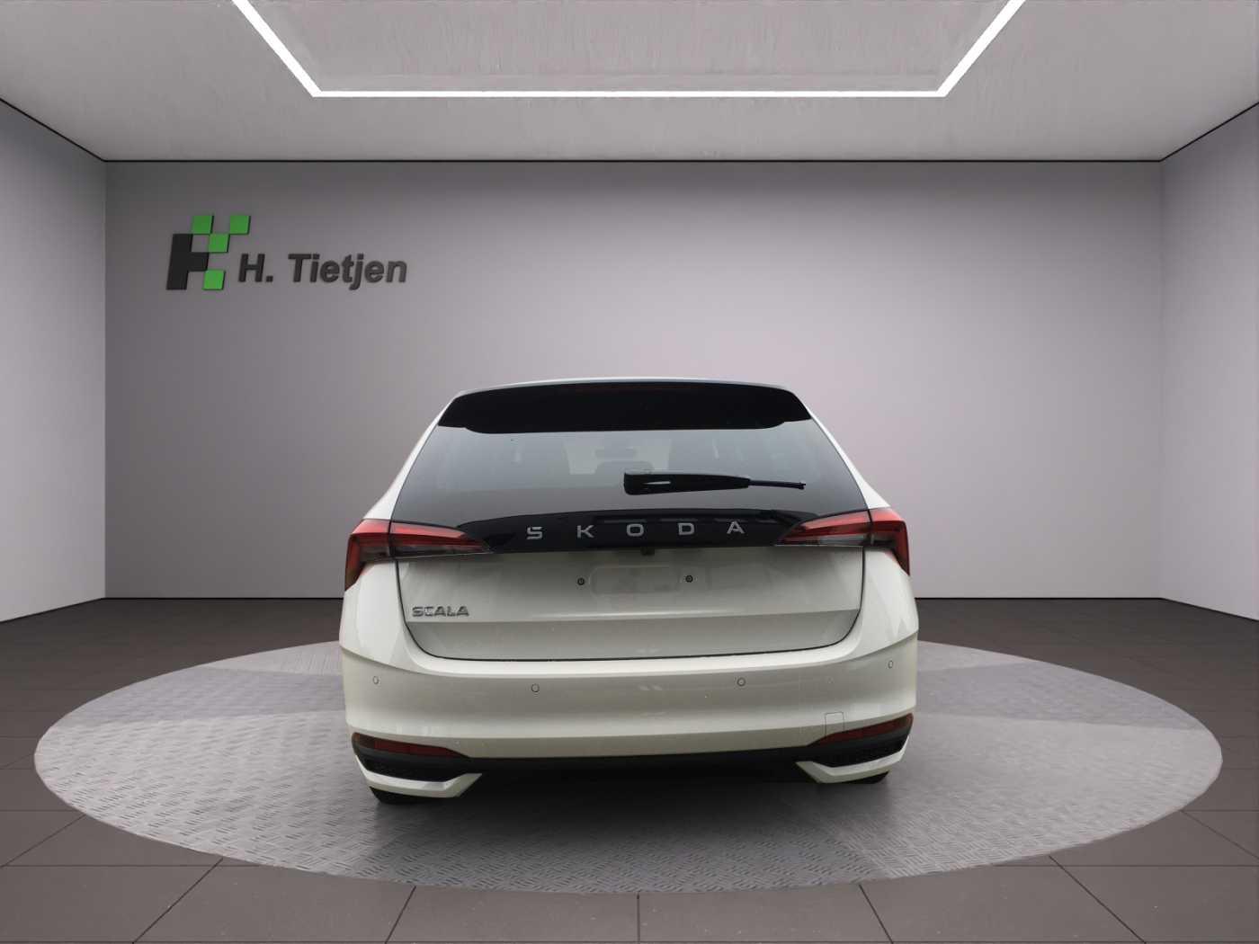 SKODA SCALA • Combi