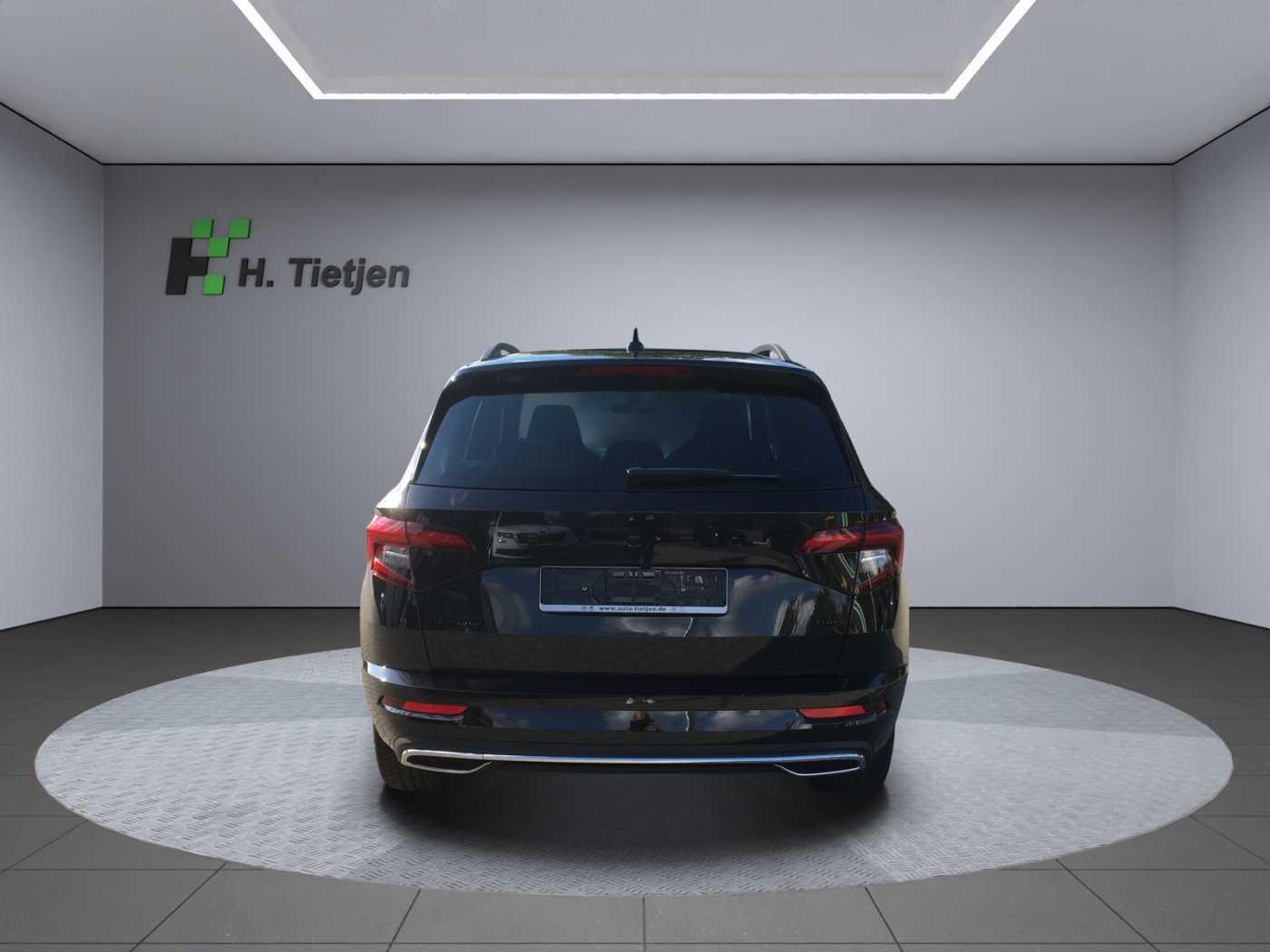 SKODA KAROQ • SUV