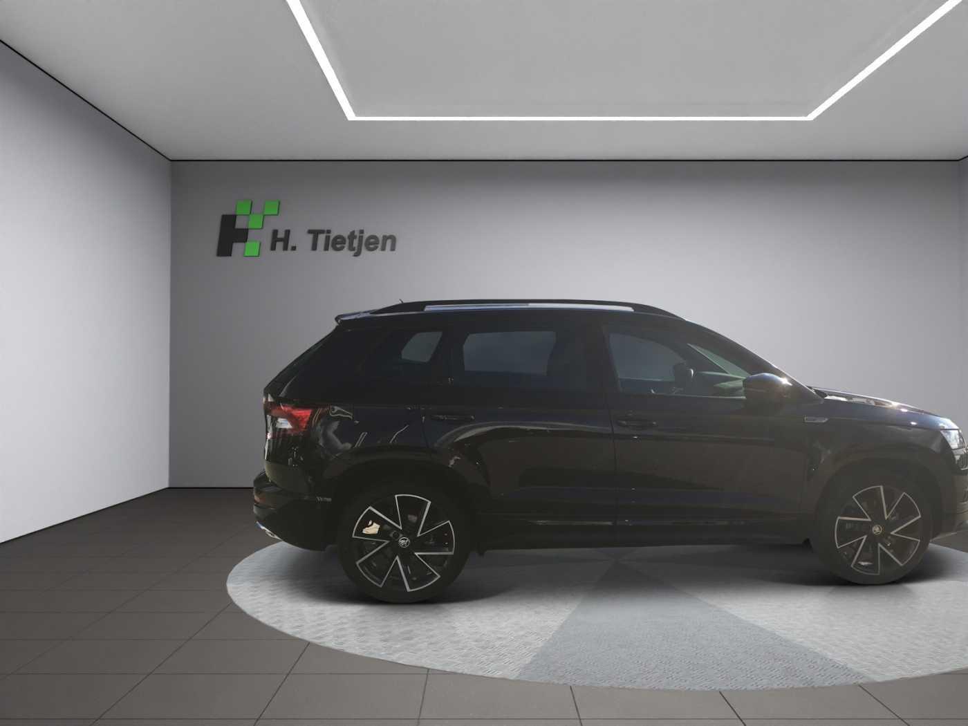 SKODA KAROQ • SUV