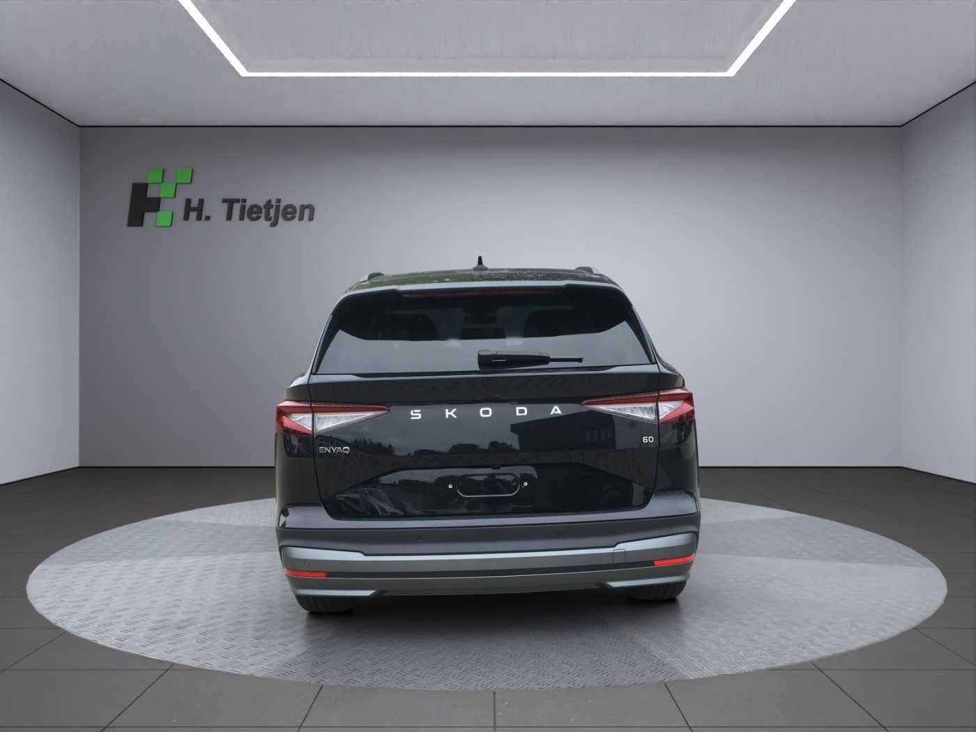SKODA ENYAQ • SUV